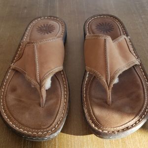 UGG SANDALS
